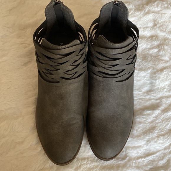 Nautica Grey Ankle Boots - Picture 10 of 10